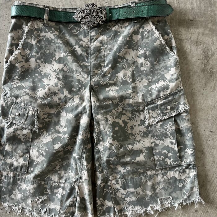Xixbrand XIX distressed digital camo shorts  IMG_2220